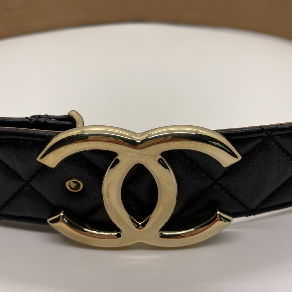 Chanel CC Gold Logo Quilted Black Belt - Picture 3 of 17
